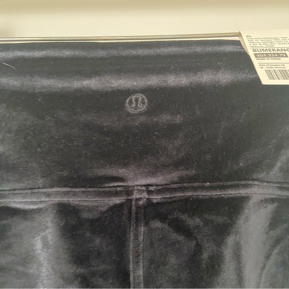 Lululemon Wunder Under Velvet Leggings High Rise Tight 28” Black Size 4 - Picture 5 of 5
